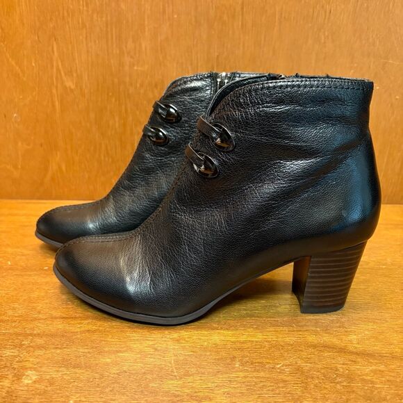 Designer Antonio Melani Black Leather Wood Heel Booties w/ Buckle Detail size 38 - Picture 5 of 11